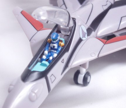 Amazon | マクロス VF-11B ファストパック | プラモデル 通販